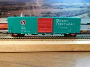 GREAT NORTHERN RY KADEE 50' PS-1 CUSHION UNDERFRAME BOXCAR 10' DOOR GN 39800 HO
