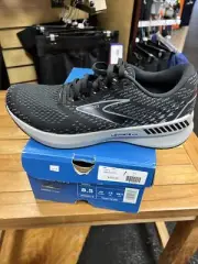 Size 8.5 men’s- Brooks Levitate GTS 5 Black - 110371-1D-051