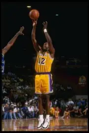 Forward Jerome Kersey Los Angeles Lakers goes up for two the Dalla- Old Photo