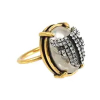 在飛比找ETMall東森購物網優惠-FENDI 復古雙F LOGO水鑽大珠飾戒指.古銅金