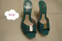 在飛比找Yahoo!奇摩拍賣優惠-SALVATORE FERRAGAMO綠色高跟鞋
