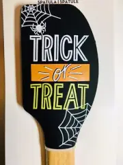 HALLOWEEN TRICK OR TREAT SILICONE SPATULA BAKING SPIDER WEB SPOOKY FUN