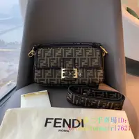 在飛比找蝦皮購物優惠-FENDI 芬迪 BAGUETTE 金扣老花Logo FF圖