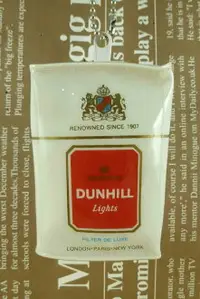 在飛比找樂天市場購物網優惠-【震撼精品百貨】Dunhill 方形零錢包-白紅色 震撼日式