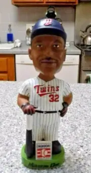 Vintage MLB Twins Dave Winfield Bobblehead Mountain Dew