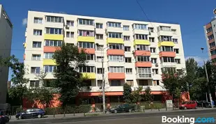 布加勒斯特波斯公寓