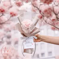 在飛比找momo購物網優惠-【Floral M】法式單支康乃馨永生花束 質感粉(母親節/
