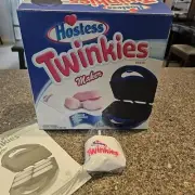 Hostess Twinkie Maker 6-Count Bake Twinkies at Home With Recipe Book NIB Host1TW