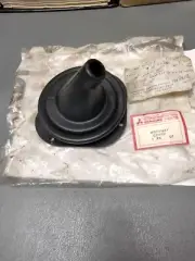 Mopar/Mitsubishi NOS Trans. G/Shift Boot/Cover 76-77 Colt H/Back 2Dr.H.T.