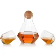 the diamond glassware Diamond Decanter Set with 2 Glasses