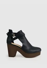 在飛比找ZALORA購物網優惠-Fearless Clog Ankle Boot