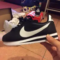 在飛比找蝦皮購物優惠-嚴選實圖 Nike Classic Cortez Leath