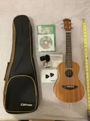 kids learner ukulele clifton 24'' natural color New with tag, Very good quality.