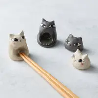 在飛比找momo購物網優惠-【有種創意食器】日本美濃燒 - 陶製手作筷架 - 貓咪們(4