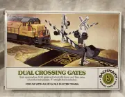 New Ho scale Bachmann Dual Crossing Gates NEW never used