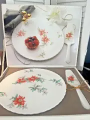 Mikasa Christmas Poinsettia Cake Set Plate & Server Bone China New In Box White