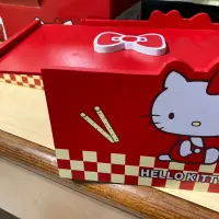 在飛比找蝦皮購物優惠-Hello Kitty蛋捲禮盒的盒