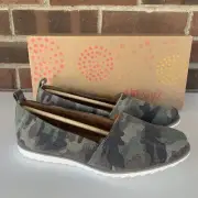 Euro Soft by Sofft Robyn camo fabric slip on Flats Loafers US 7.5 M NEW