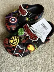 Avengers Kids' Crocs-Step into Action with Avengers Power!c9