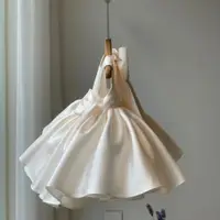 在飛比找ETMall東森購物網優惠-兒童長袖禮服抓周緞面洋氣公主裙