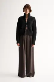 Taylor Knit Black Size 6 | Elka Collective