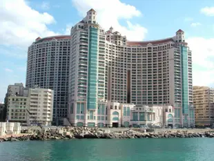 Apartment at San Stefano Grand Plaza