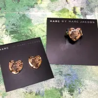 在飛比找蝦皮購物優惠-出清全新 Marc by Marc Jacobs 蛇紋耳環戒