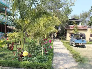 奇特旺公園小屋飯店