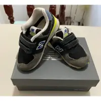 在飛比找蝦皮購物優惠-New Balance 二手童鞋PV574