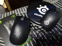 在飛比找Yahoo!奇摩拍賣優惠-賣 Razer DeathAdder Essential &