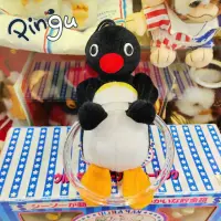 在飛比找蝦皮購物優惠-日版 pingu 企鵝家族 娃娃 公仔 布偶 玩偶 毛巾環 