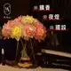 【愛莯】15朵玫瑰花LED夜燈菱形玻璃花瓶系列(附贈USB充電插頭)