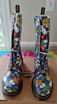 DR. MARTENS 1B99 Darcy Floral 12-Eye Boot, US 9, UK 7, NEW IN BOX Circa 2017-18