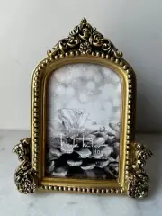 gold picture ornate frame for 4”x6” antique style..