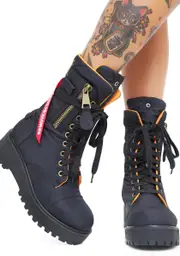 [Poster Grl] Combat Flight Boots