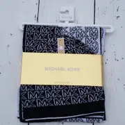 MICHAEL KORS Women's Black White Reversible Beanie Hat Scarf 2 Pc Set NEW