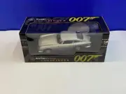 AUTOART 1/18 SCALE JAMES BOND COLLECTION 007 ASTON MARTIN DB5 BASE MODEL