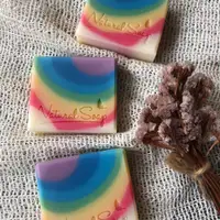在飛比找蝦皮購物優惠-彩虹 美白 香皂 肥皂 手工皂