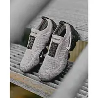 在飛比找蝦皮購物優惠-NIKE VAPORMAX MOC 2“MOON PARTI