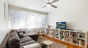 Comfortable Apartment Between St Kilda And City