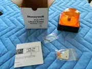 Honeywell 710 Amber Unistrobe Strobe Warning Light New