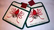 2 Kitchen LENOX CARDINAL POTHOLDERS NEW Christmas Winter OVEN MITT