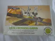 NIB BACHMANN HO SCALE DUAL CROSSING GATES NO.46220