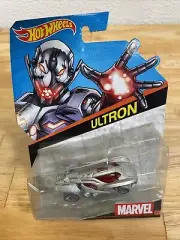 HOT WHEELS MARVEL ULTRON NEW ON A MARVEL #15 CARD F1