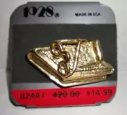 1928 82447 Art Brooch Pin Gold Tone Book with Glasses Reading 1.5in wide
