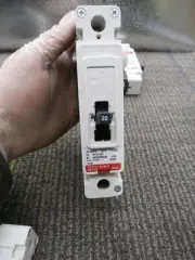 New Eaton HFD1020 1 Pole Circuit Breaker 20A 277 VAC