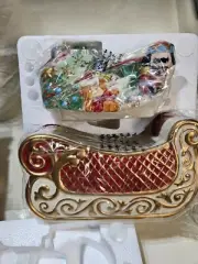NIB Collectible Avon St Nicholas Collection Ceramic COOKIE JAR & COOKIE PLATE