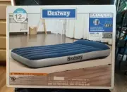 BESTWAY TRITECH TWIN AIR MATTRESS WITH AIR PUMP.
