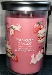Yankee Candle STRAWBERRY BUNNY SHORTCAKE 20 oz Two Wick Large Tumbler Candle