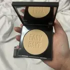 HUDA BEAUTY Easy Bake And Snatch Setting Powder banana bread